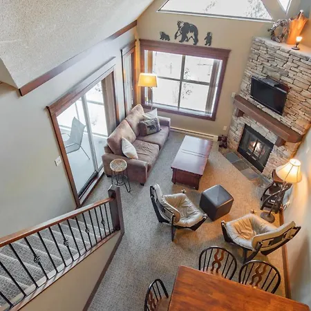 Wildwood Lodge By Outpost Whistler Exterior photo